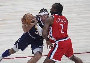 👀掘金VS快船G4裁判出炉！主裁Zach Zarba&二裁Sean Wright