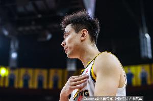 苏群：辽宁无法破解广厦对持球人的夹击 赵继伟打不开球队盘不活