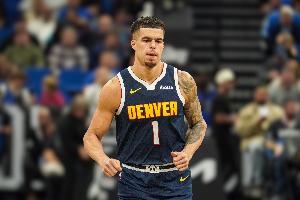状态回暖！小波特半场5中3拿到9分2板2助 3次犯规