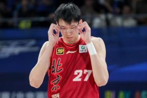 相信“琦”迹👀媒体人：周琦今晚战山西复出 今年季后赛仅打1场