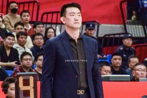 夏晓司：北京失去了主力曾凡博 广厦年龄结构更合理 预测后者夺冠