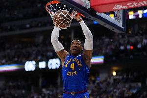 😤威少替补30分钟内单场至少15分5板5助5断 NBA季后赛历史首人