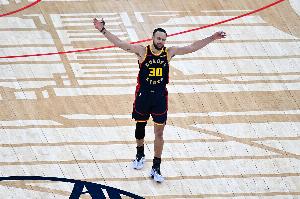 库里16年和18年也缺席几场季后赛？科尔：当时我们有全明星阵容
