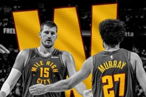 合砍47+24！掘金G3赢球海报：穆雷约基奇击掌瞬间成为封面