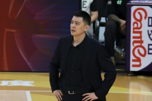 杨鸣：希望CBA允许挑战犯规 尤其是比赛最后两分钟