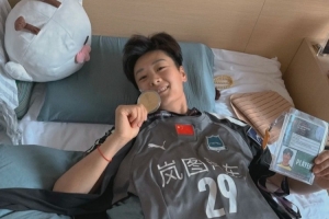 武汉女足门将丁旋报平安：静养一段时间 两三个月后又是好汉一条