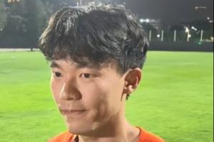 首训迎暴雨！胡荷韬：天气对双方的影响一样，国足已做好雨战准备