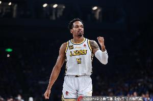 摆烂🤔？CBA总决赛MVP布朗12中1 广厦亚冠首战不敌蒙古联赛冠军