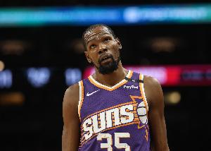 网友：你专门在网上搜自己然后找人吵架？ KD：是的 有什么问题吗
