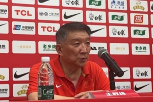 宫鲁鸣：张子宇是未来之星 成年组更激烈&她身上已经青一块紫一块