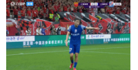 申花1-0领先海港！安德烈-路易斯头球破门，吴曦助攻