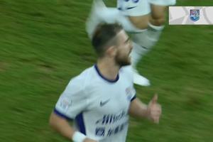 比赛第5分钟，阿代米破门，津门虎1-0领先