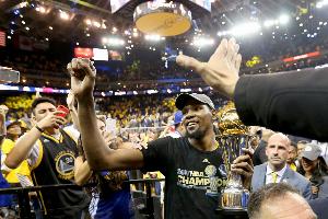 9年前的今天：杜兰特宣布加盟勇士 随后三季夺两冠&两次荣膺FMVP