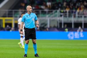 巴黎vs拜仁裁判安排：安东尼-泰勒将执法世俱杯1/4决赛巴黎vs拜仁