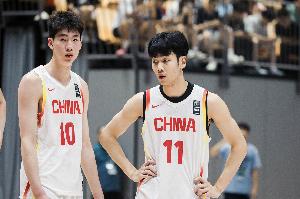 中国U19上半场前场板仍落后！麦穗丰：篮板还是继续丢 很难夸他们