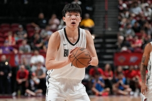 🧐孔祥宇：杨瀚森背靠背能上就是好样的 下了他开拓者就输分