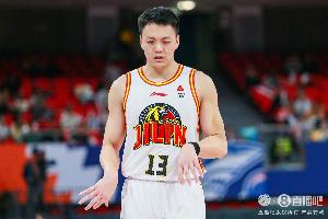 媒体人：吉林已上报姜宇星D类合同优先续约权 但对交易持开放态度