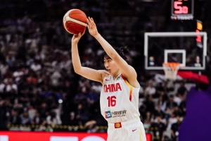 外线没开！罗欣棫三分球6中0拿到8分3板1助2断