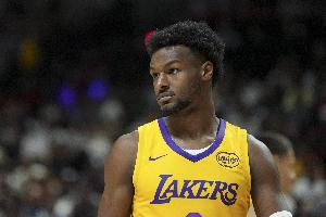 👀怎么说？布朗尼过去三场夏联场均16.3分4.3助 命中率52.9%