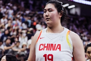 媒体人：中国女篮不仅有高度 其实后场的速度也很出色 得结合起来