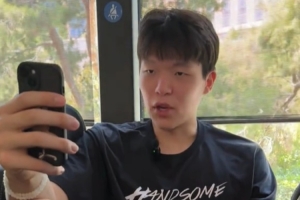 杨瀚森回复网友留言：最喜欢动漫人物是名侦探柯南 没队友欺负我