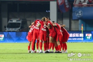 河南俱乐部酒祖杜康1-1梅州客家 阿奇姆彭头球破门