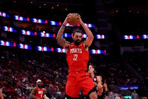 当打之年！NBA官方祝“海王”亚当斯32岁生日快乐🎂
