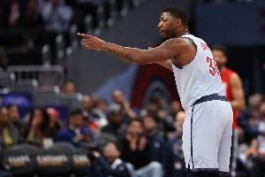 斯玛特合同两年1052.5万 下季513.4万 26-27赛季539.1万球员选项