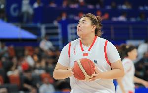 🏀中国大运女篮三连胜以小组第一出线 1/4决赛将对阵日本