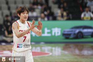 💪杨力维晒照总结亚洲杯：无愧 无憾 中国女篮一定会越来越好