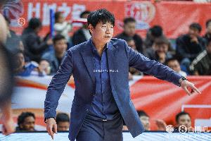 夏晓司：邱彪从美国归来便来到训练场指挥 谢智杰也归队训练了